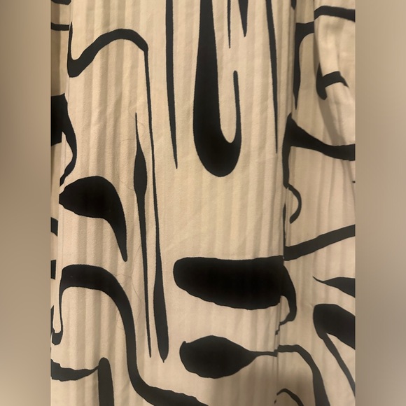 COS Abstract Top - Picture 3 of 3